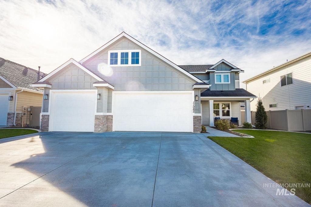 Photo of 11065 White River St, Caldwell, ID 83605 (MLS # 98966431)