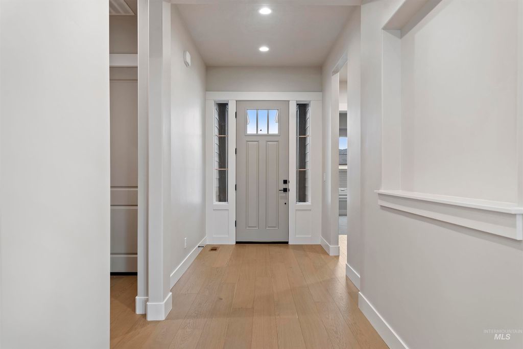 Photo of 85 S Sunniva Ave, Kuna, ID 83634 (MLS # 98976735)