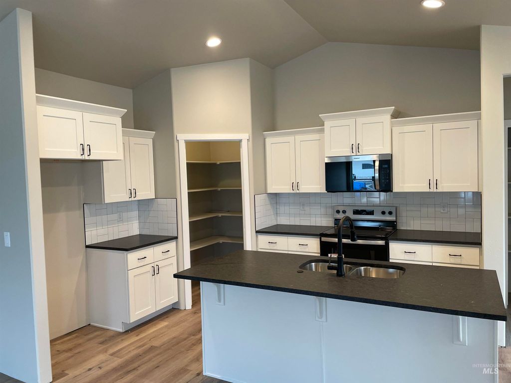 Photo of 904 Quartz Rd, Kimberly, ID 83341 (MLS # 98969265)