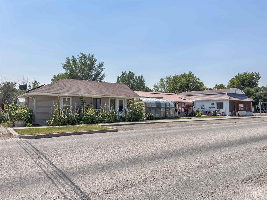 Photo of 401 E 16th St, Burley, ID 83318 (MLS # 99001587)