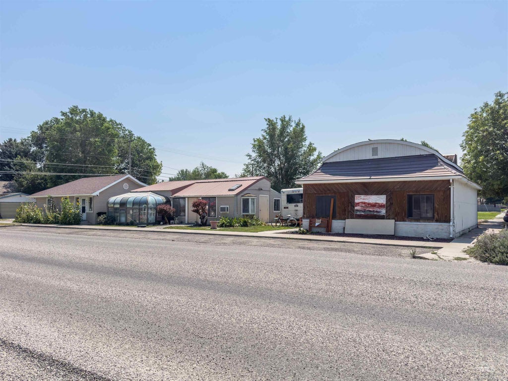 Photo of 401 E 16th St, Burley, ID 83318 (MLS # 99001587)