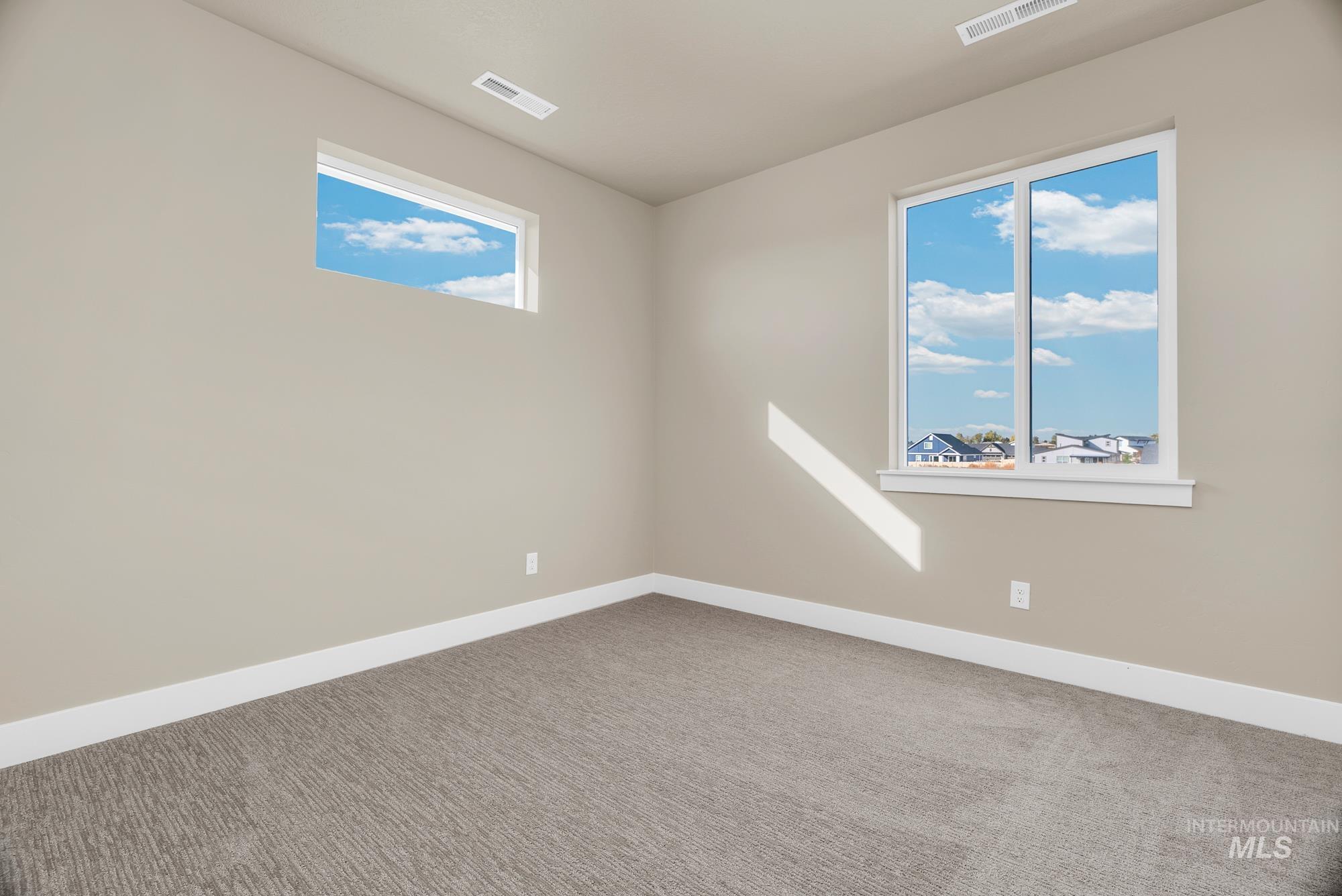 Empty room with carpet