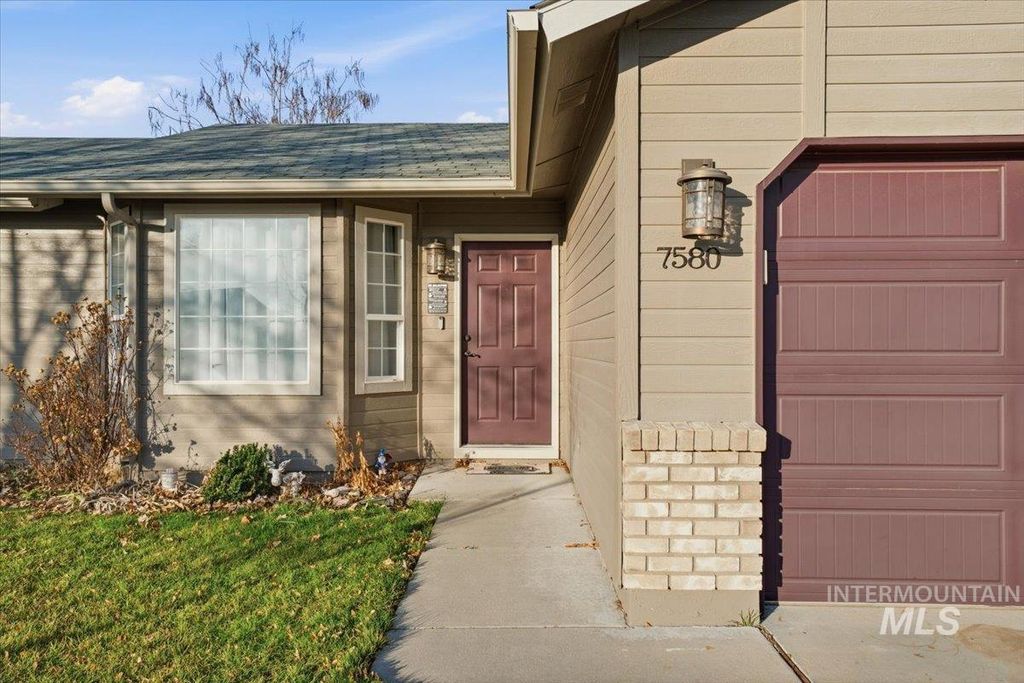 Photo of 7580 Arlington Dr, Nampa, ID 83687 (MLS # 98972020)