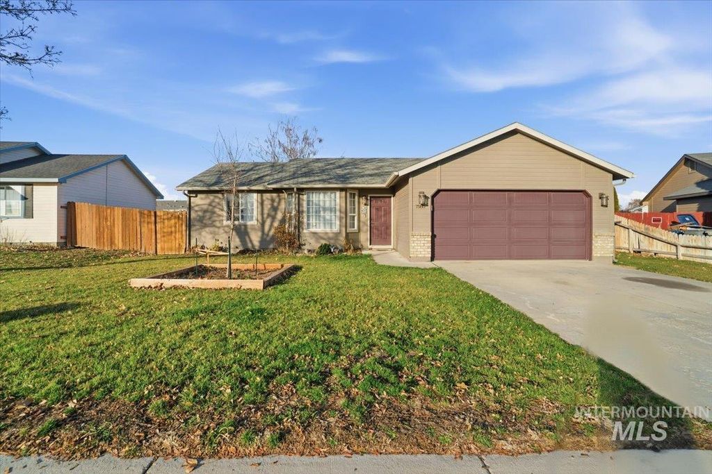 Photo of 7580 Arlington Dr, Nampa, ID 83687 (MLS # 98972020)