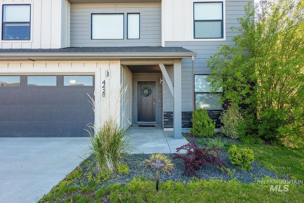 Photo of 4428 N Brandy Creek Ave, Meridian, ID 83646 (MLS # 98984575)