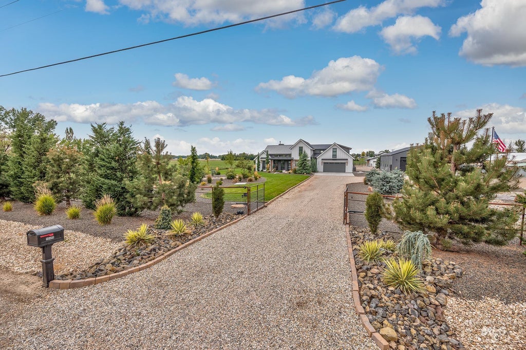 Photo of 10499 N Iowa Ave, Payette, ID 83661 (MLS # 99002449)