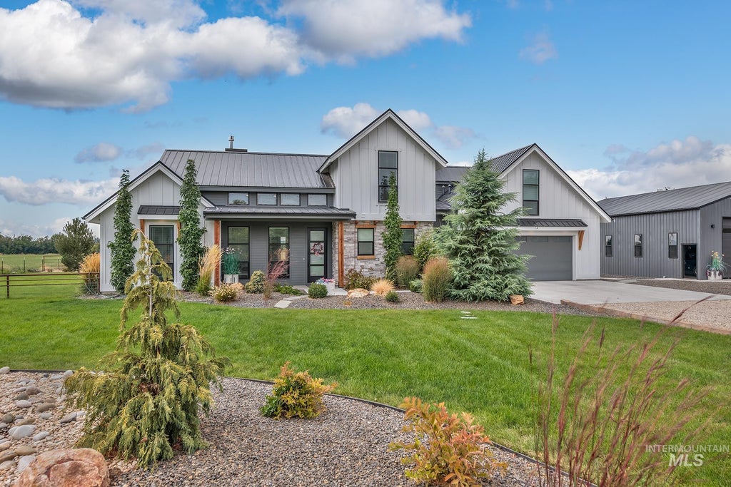 Photo of 10499 N Iowa Ave, Payette, ID 83661 (MLS # 99002449)