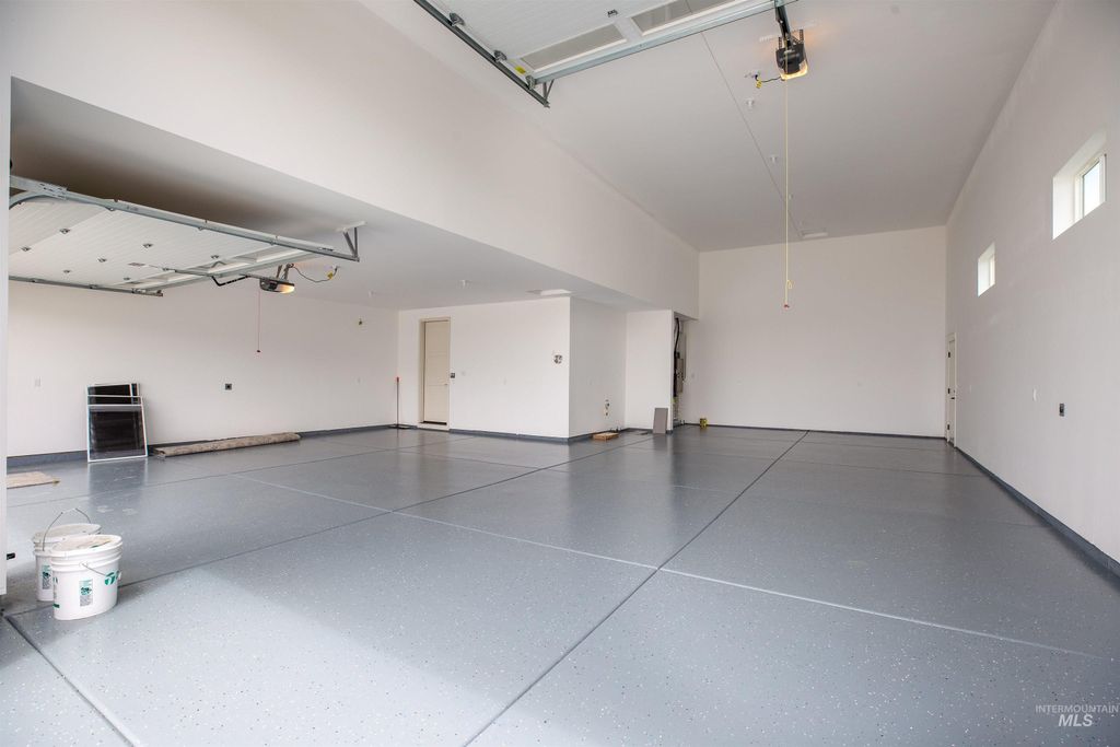 Photo of 132 E Heliotrope Drive, Meridian, ID 83642 (MLS # 98970745)