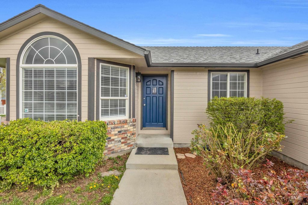 Photo of 3114 Teepee Ct, Nampa, ID 83686 (MLS # 98980613)