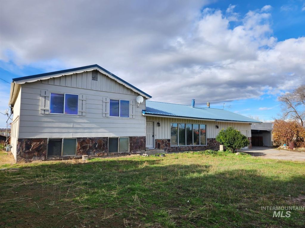 Photo of 3211 Hwy 201, Nyssa, OR 97913 (MLS # 98969913)