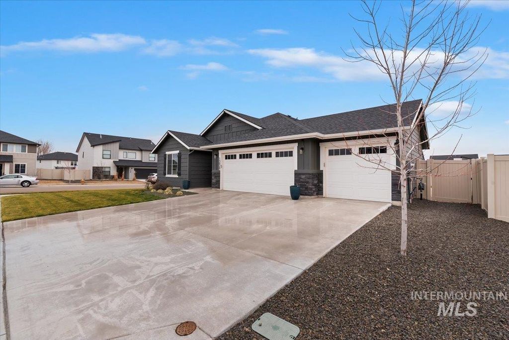 Photo of 13828 S Opus Ave, Nampa, ID 83651 (MLS # 98975235)