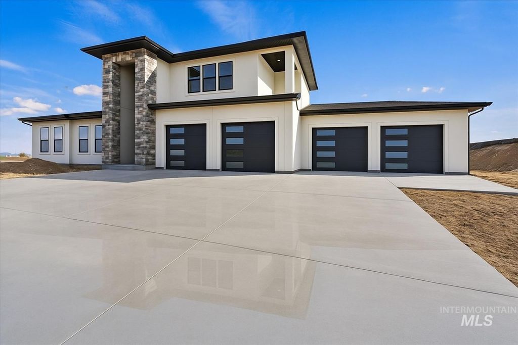 Photo of 8049 Golden Hills Road, Nampa, ID 83686 (MLS # 98968610)