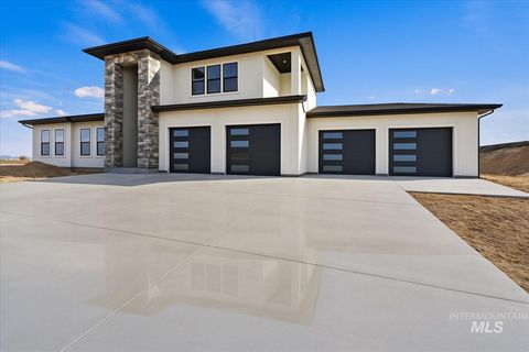 Photo of 8049 Golden Hills Road, Nampa, ID 83686 (MLS # 98968610)