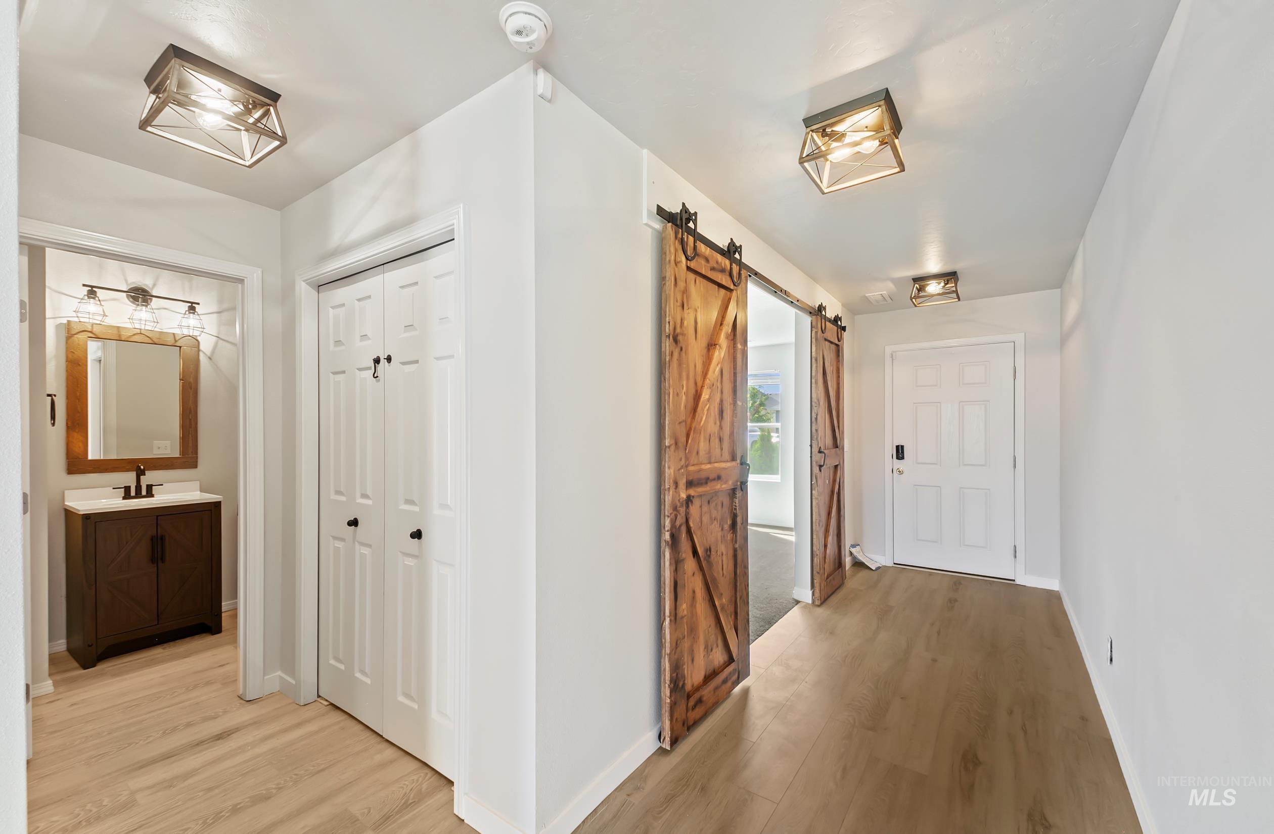 4456 W Silver River St