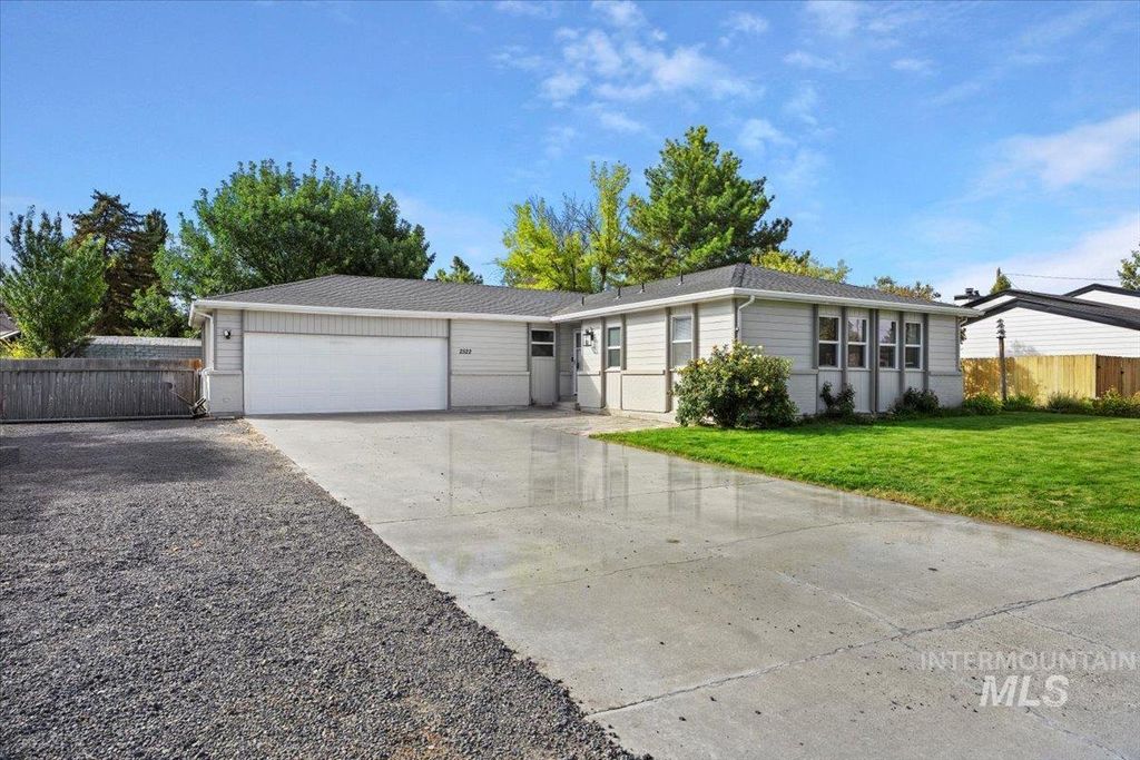 Photo of 2522 Elizabeth Blvd, Twin Falls, ID 83301 (MLS # 98963686)