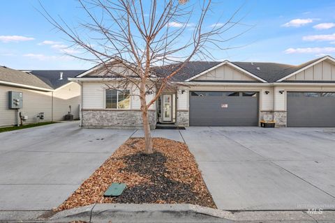 Photo of 1085 Easy Avenue, Twin Falls, ID 83301 (MLS # 98968605)