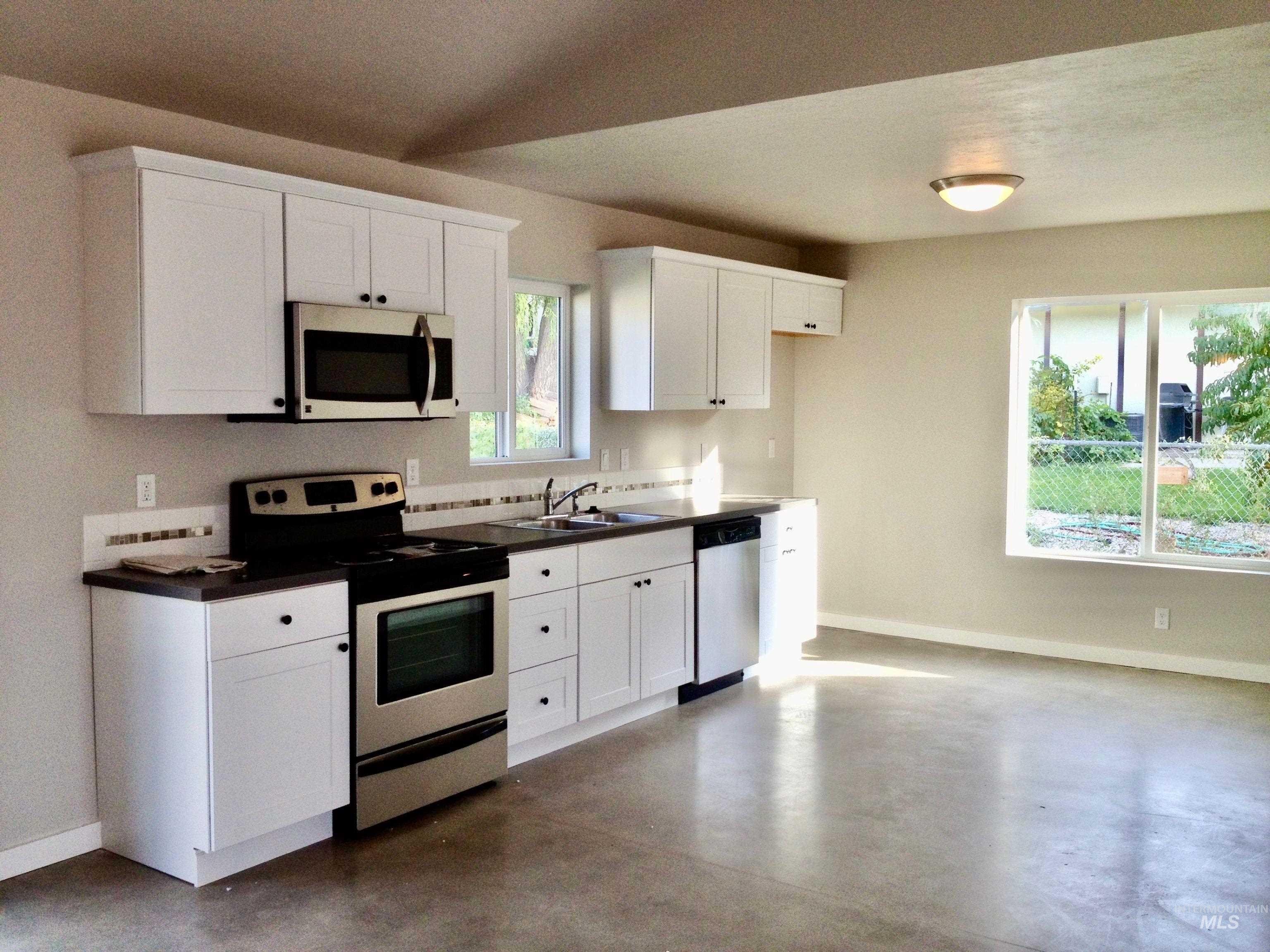 1912 S Locust Street