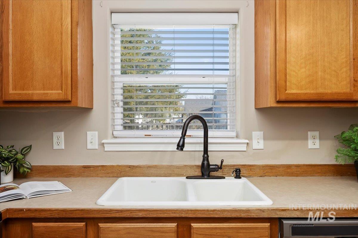 Jerome, Idaho 83338, United States, 3 Bedrooms Bedrooms, ,2 BathroomsBathrooms,Residential,Pending,112676