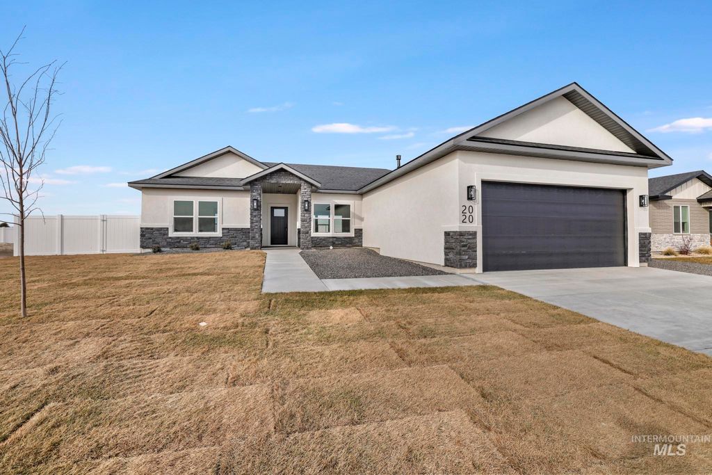 Photo of 2020 Lowline Ave, Twin Falls, ID 83301 (MLS # 98965105)