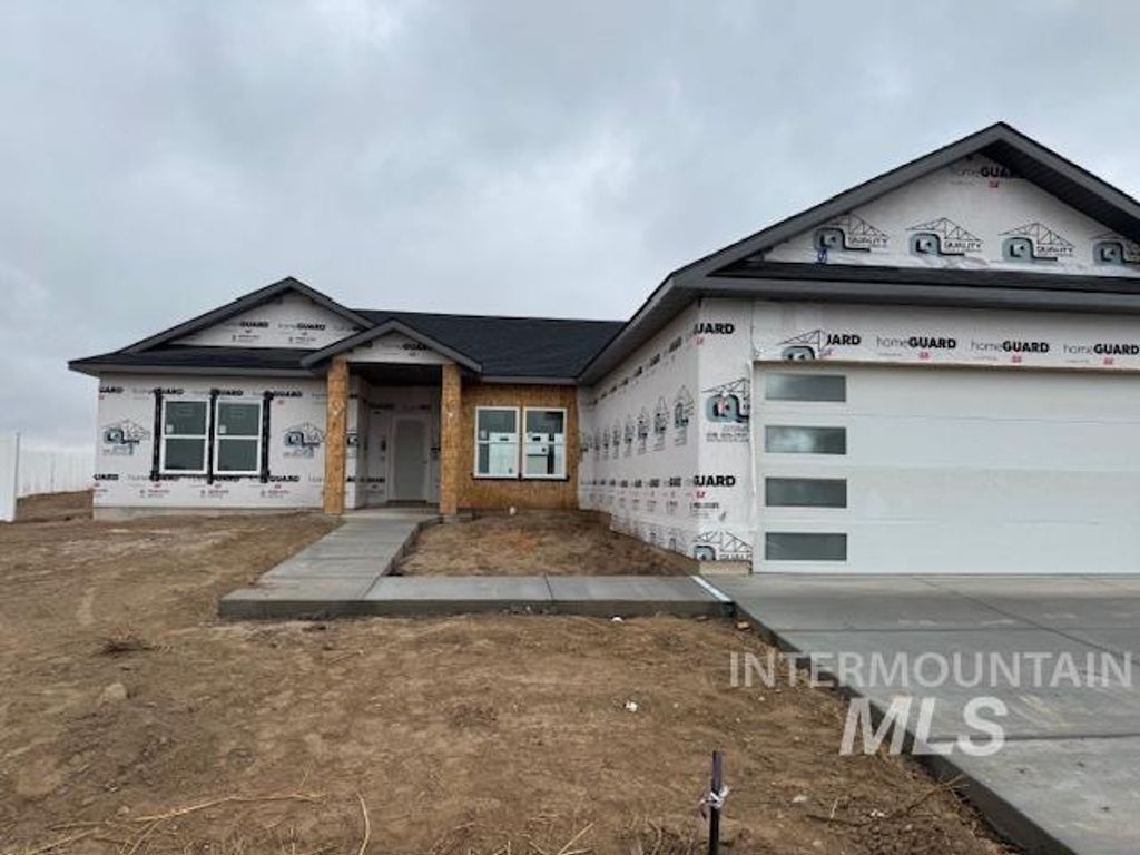 Photo of 2020 Lowline Ave, Twin Falls, ID 83301 (MLS # 98965105)