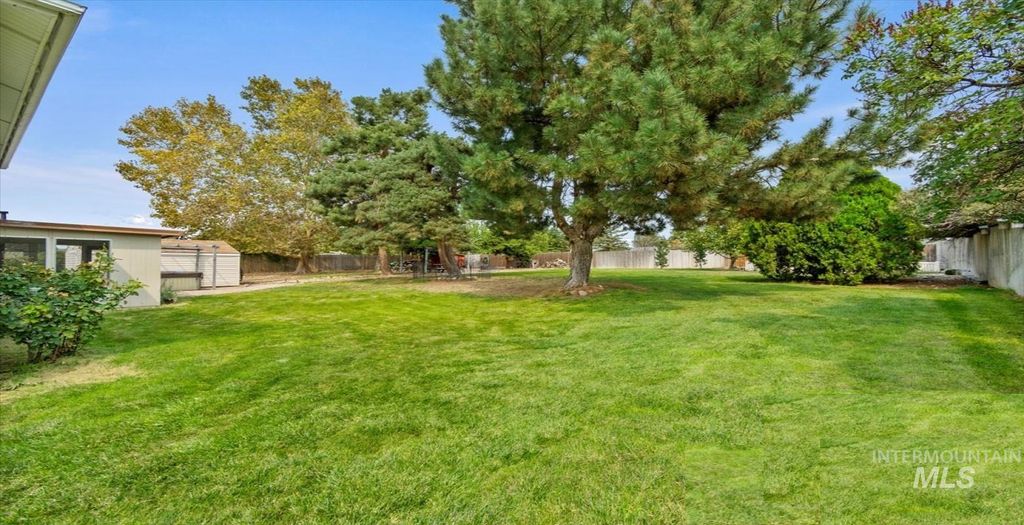Photo of 7412 S Glenridge View Drive, Boise, ID 83709 (MLS # 98964605)