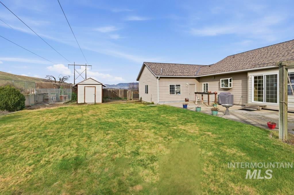 Photo of 3824 Pleasant View Drive, Clarkston, WA 99403 (MLS # 98971602)
