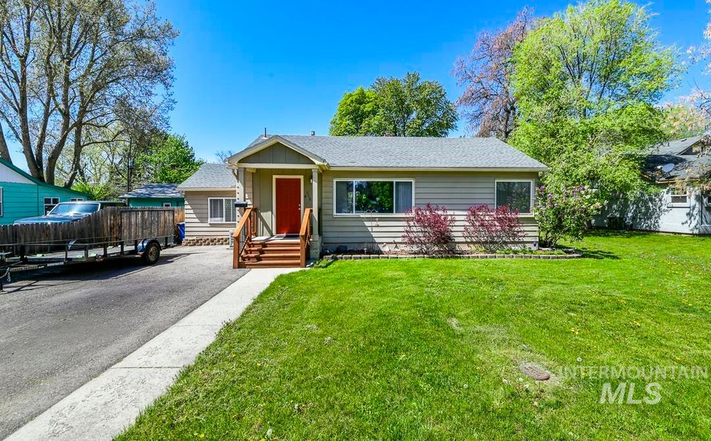 Photo of 223 S Eagleson Rd, Boise, ID 83705 (MLS # 98982998)