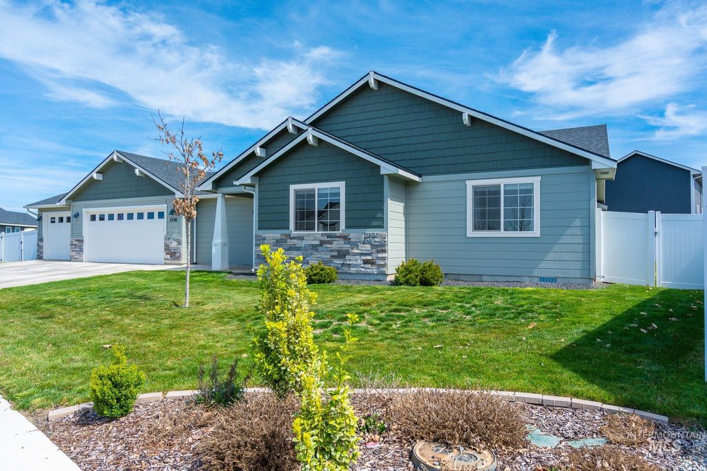 Photo of 3140 Nuno Dr, Fruitland, ID 83619 (MLS # 98981513)