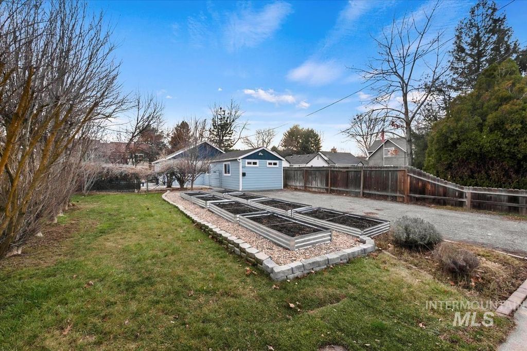 Photo of 2837 W Ona St, Boise, ID 83705 (MLS # 98971884)