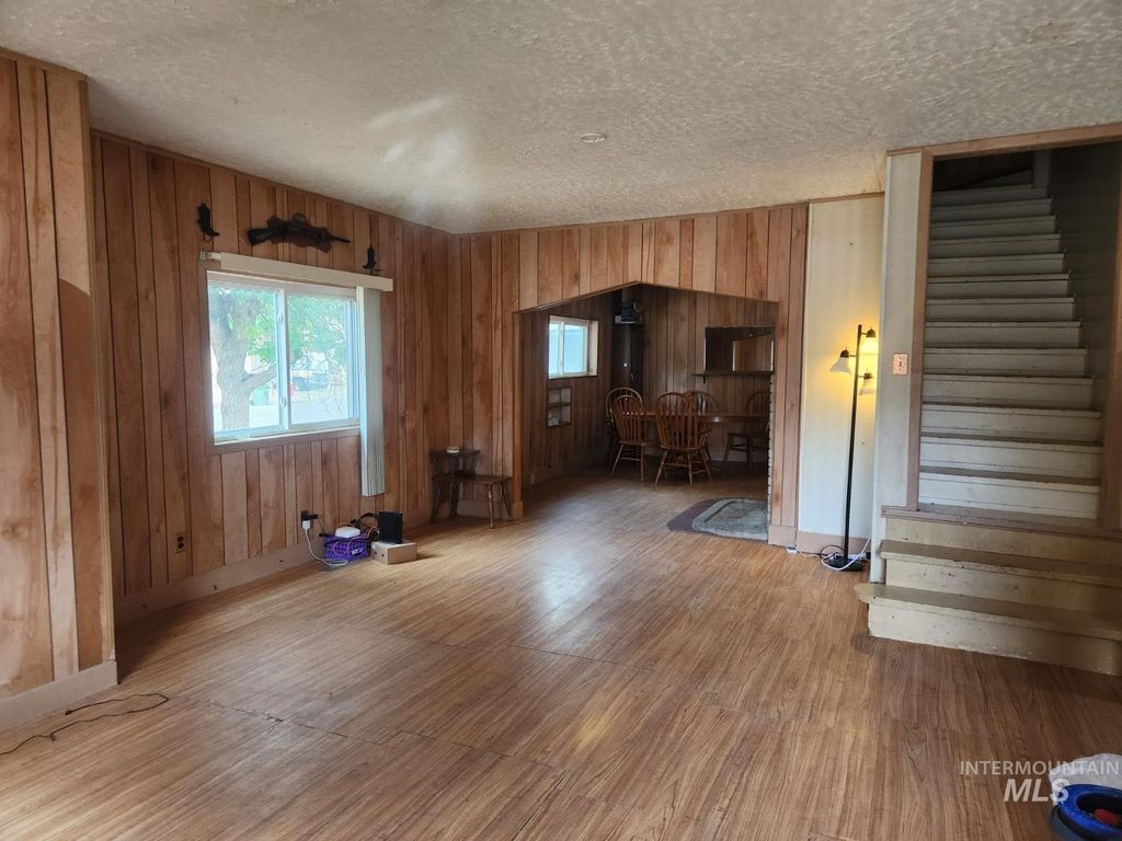 Photo of 82 NW 3rd St, Ontario, OR 97914 (MLS # 98951310)