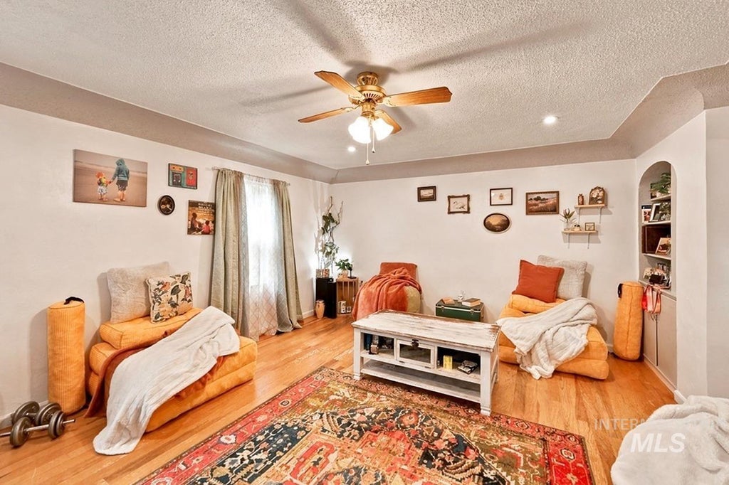 Photo of 418 E Ave B, Wendell, ID 83355 (MLS # 98999894)