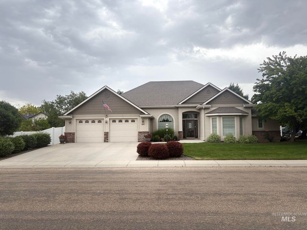 Photo of 101 W Ross Ave, Parma, ID 83660 (MLS # 98988436)