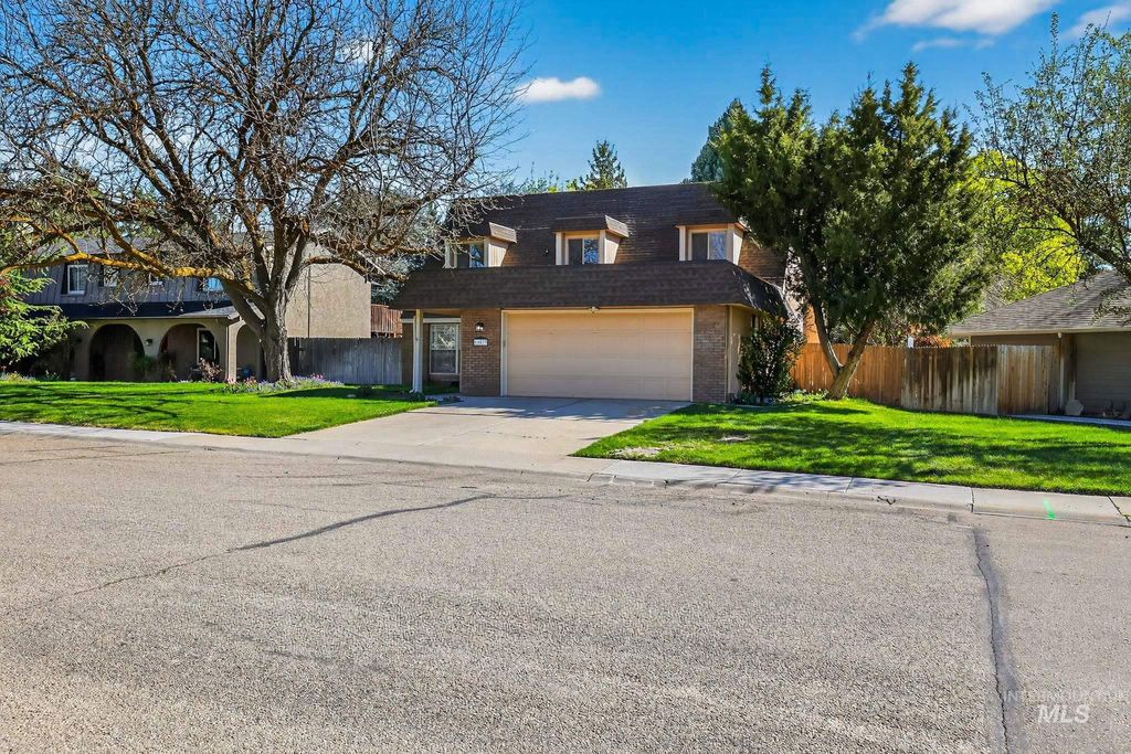 Photo of 10073 W Westview Dr, Boise, ID 83704 (MLS # 98980927)