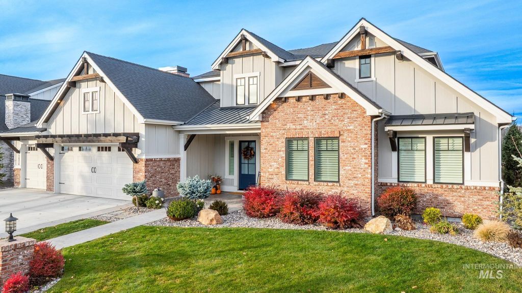 Photo of 1624 E Crowne Pointe Drive, Eagle, ID 83616 (MLS # 98971360)