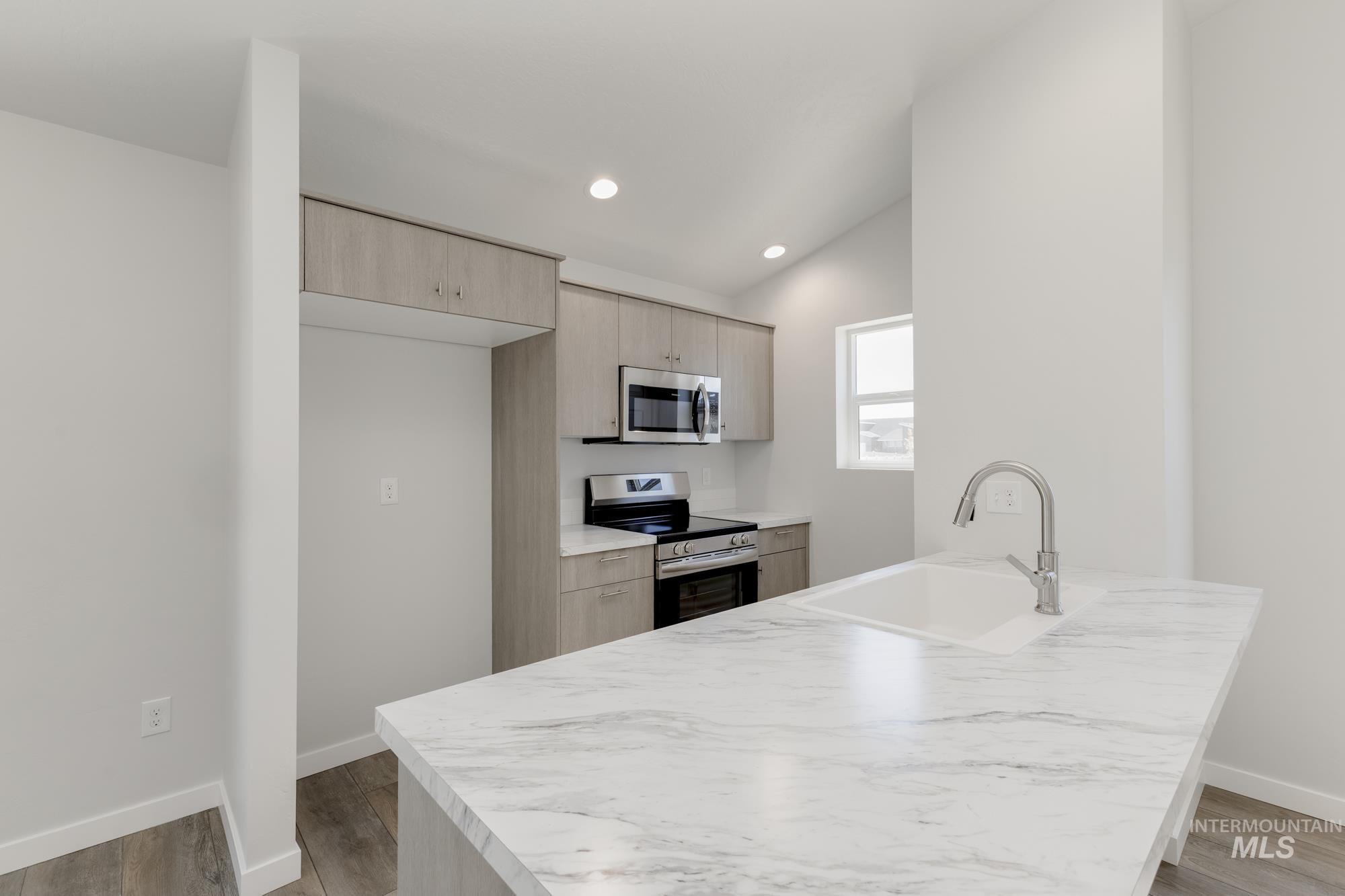 18346 N Trumpet Lily Ave