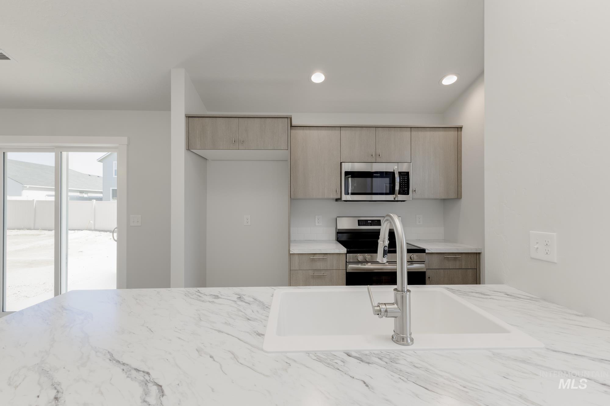 18346 N Trumpet Lily Ave