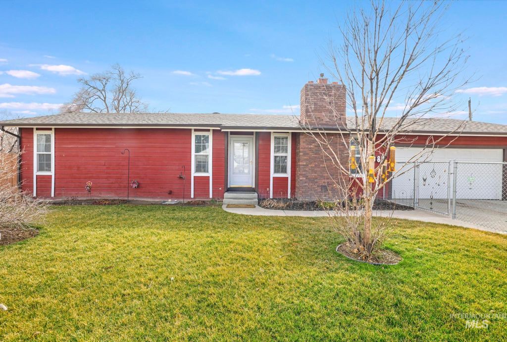 Photo of 388 Heyburn Ave, Twin Falls, ID 83301 (MLS # 98977225)