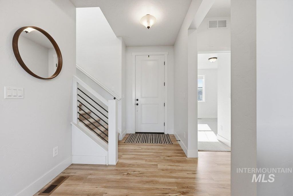 Photo of 5332 W Daphne Drive, Meridian, ID 83646 (MLS # 98972854)