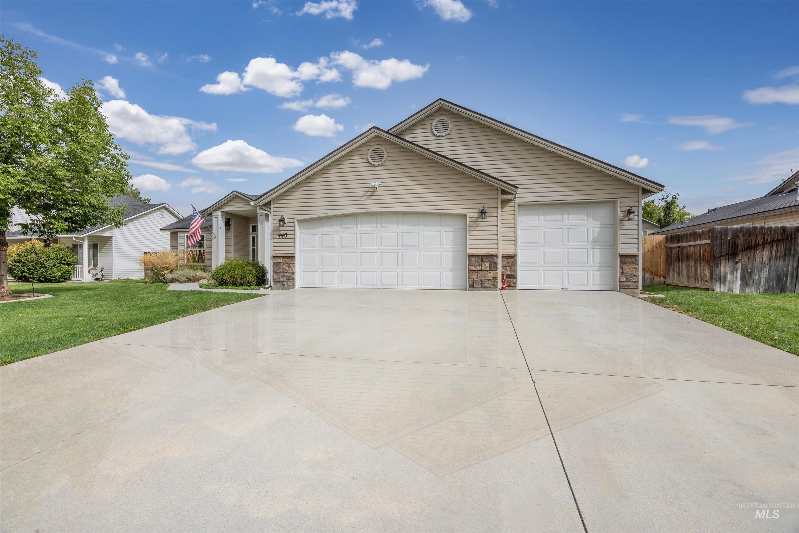 440 E Northridge Dr