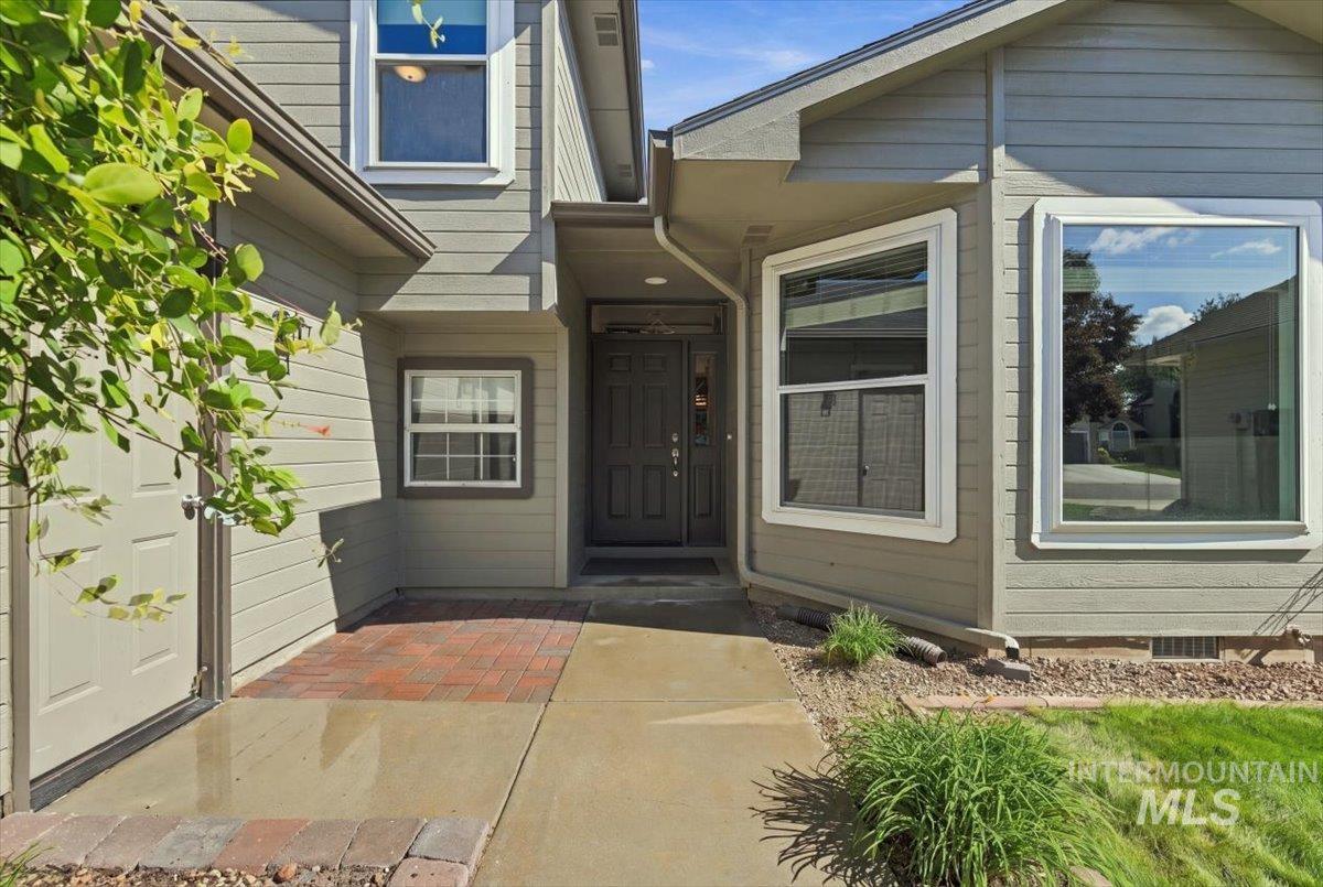 10032 W Pattie Dr