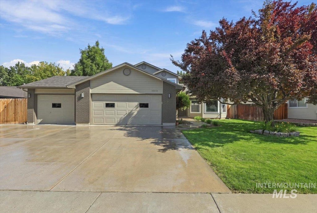Photo of 10032 W Pattie Dr, Boise, ID 83704 (MLS # 99000920)