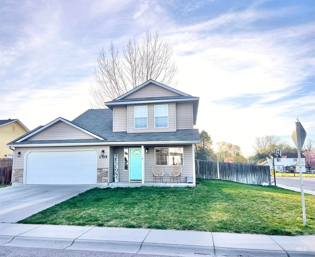 Photo of 1705 S Florence St, Nampa, ID 83686 (MLS # 98979613)