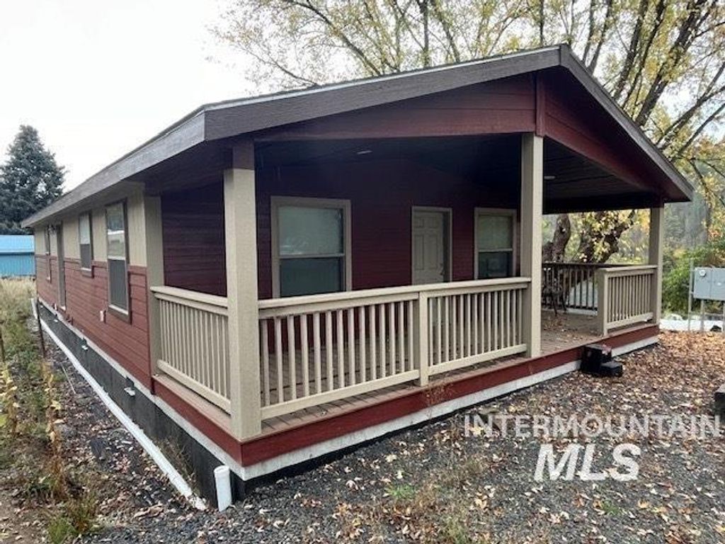 Photo of 420 W Kirby Street, Peck, ID 83545 (MLS # 98976952)