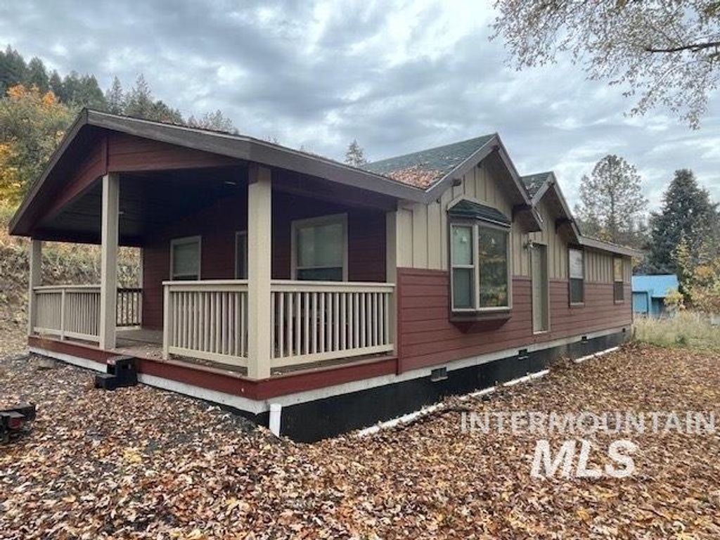 Photo of 420 W Kirby Street, Peck, ID 83545 (MLS # 98976952)