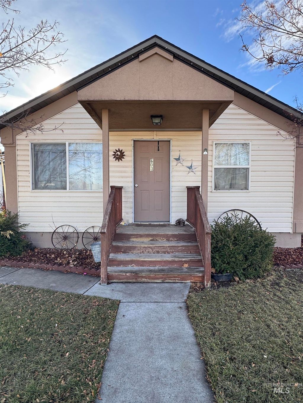 Photo of 603 Main Street, Filer, ID 83328 (MLS # 98971008)