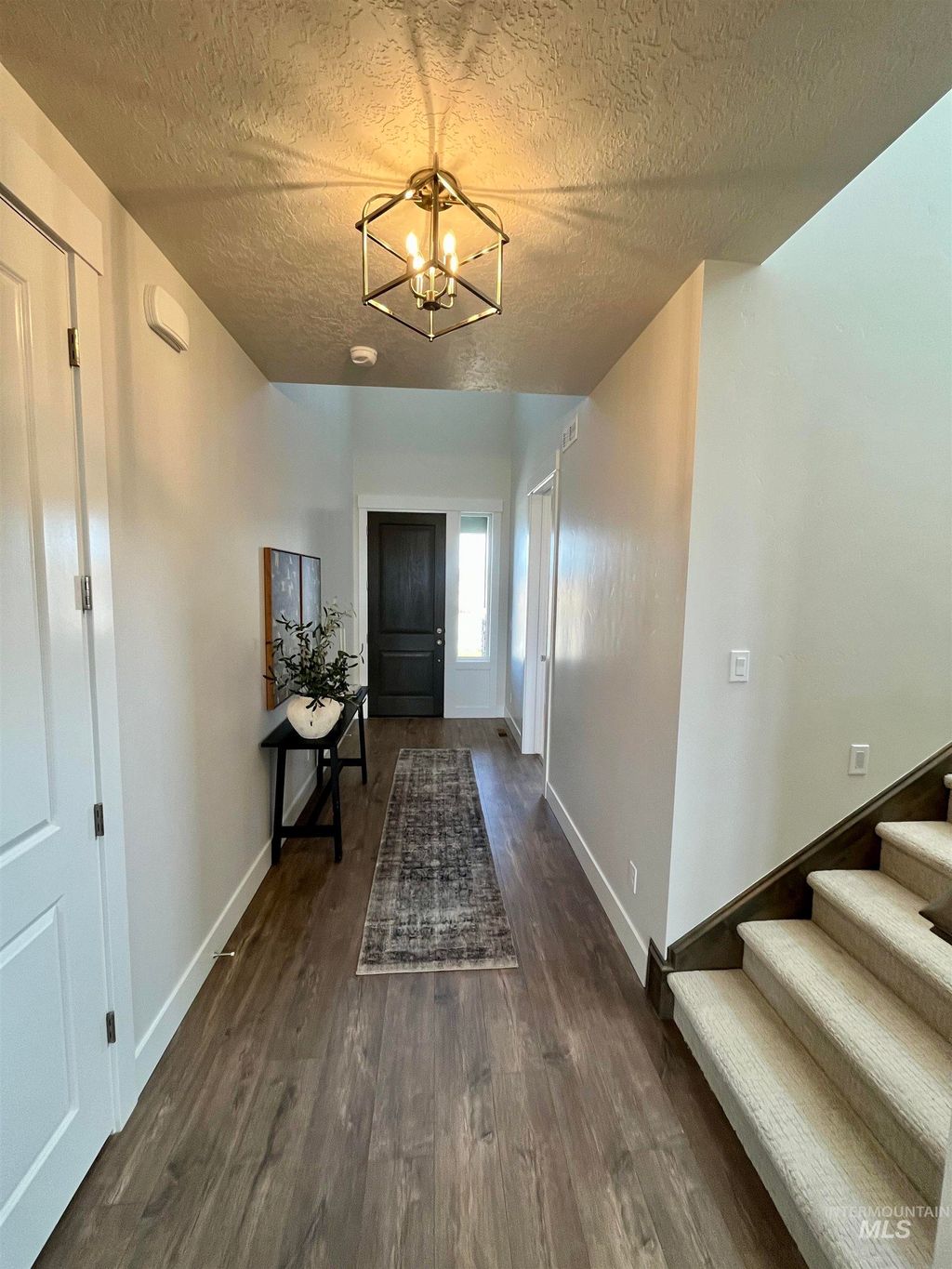 Photo of 375 S Strut Way, Boise, ID 83716 (MLS # 98975685)