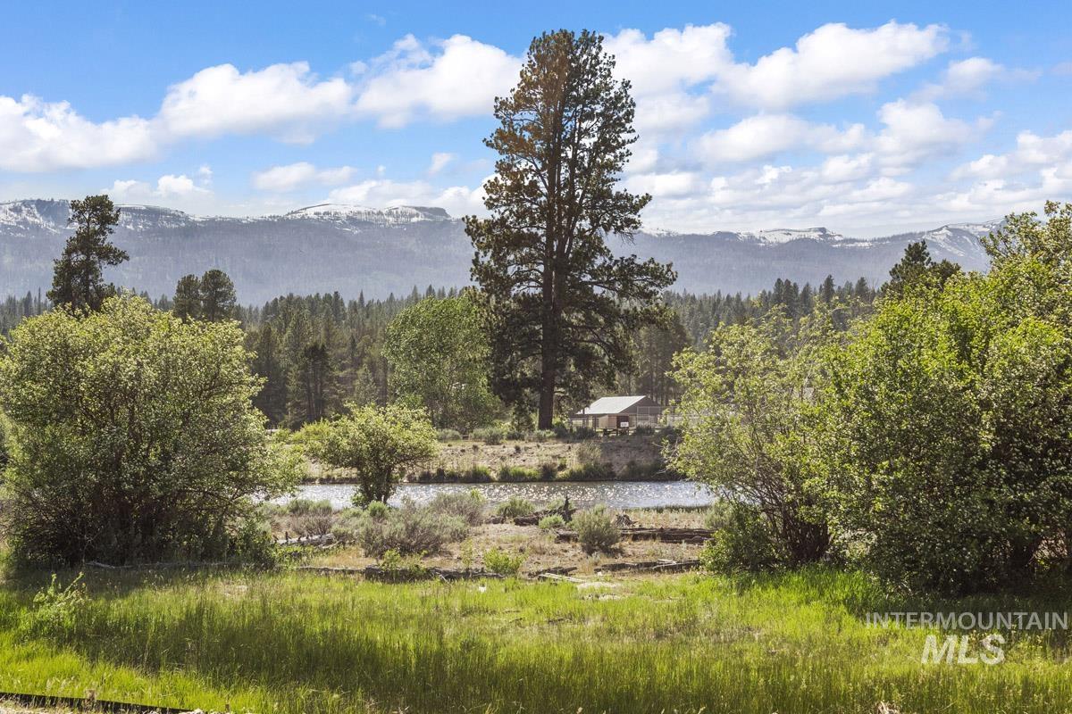 L5 B1 Lazy River Street