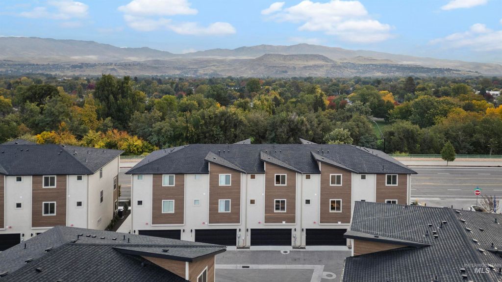 Photo of 1719 S Federal Way, Boise, ID 83705 (MLS # 98970769)