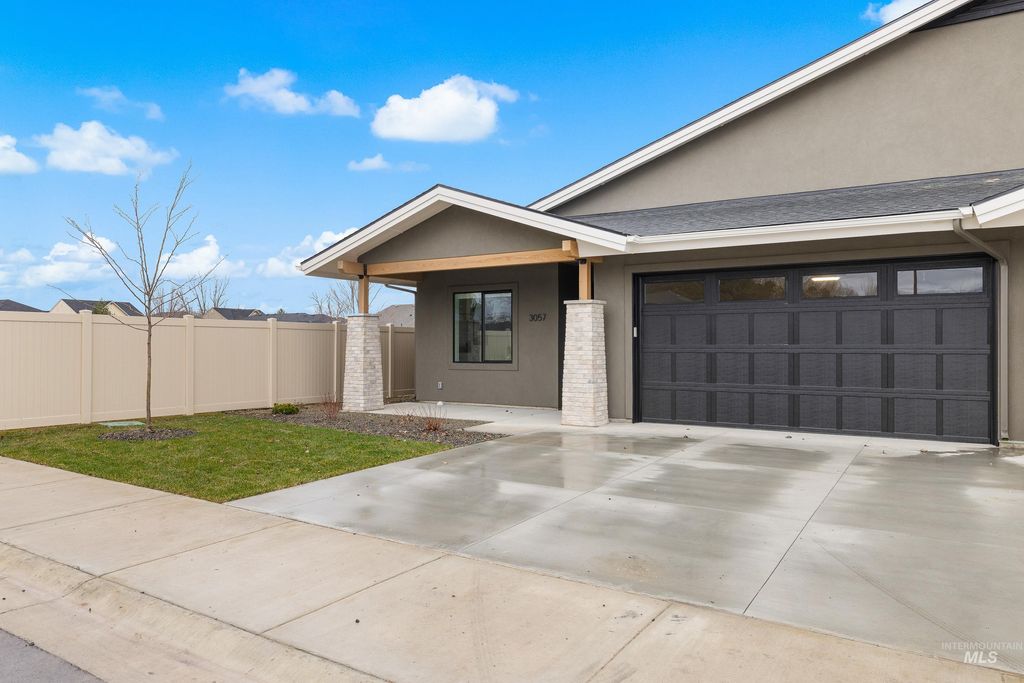 Photo of 3057 N Lapis Ave, Meridian, ID 83646 (MLS # 98978943)