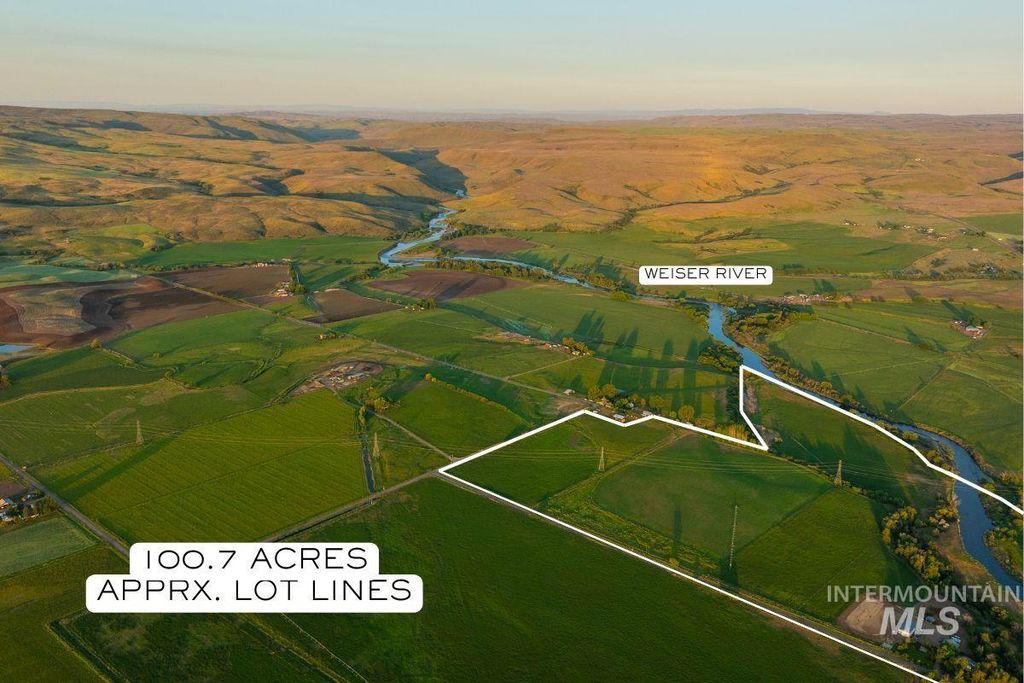 Photo of 2143 Bonner Rd, Midvale, ID 83645 (MLS # 98949669)